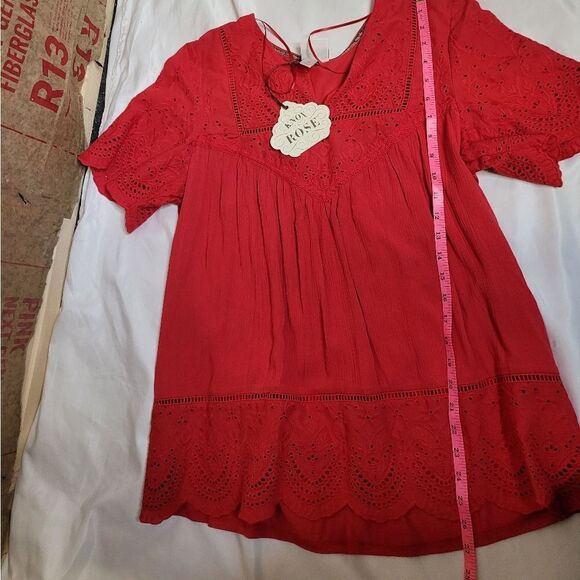 NEW Knox Rose robin red eyelet loose fit v-neck peasant top M - Picture 4 of 8